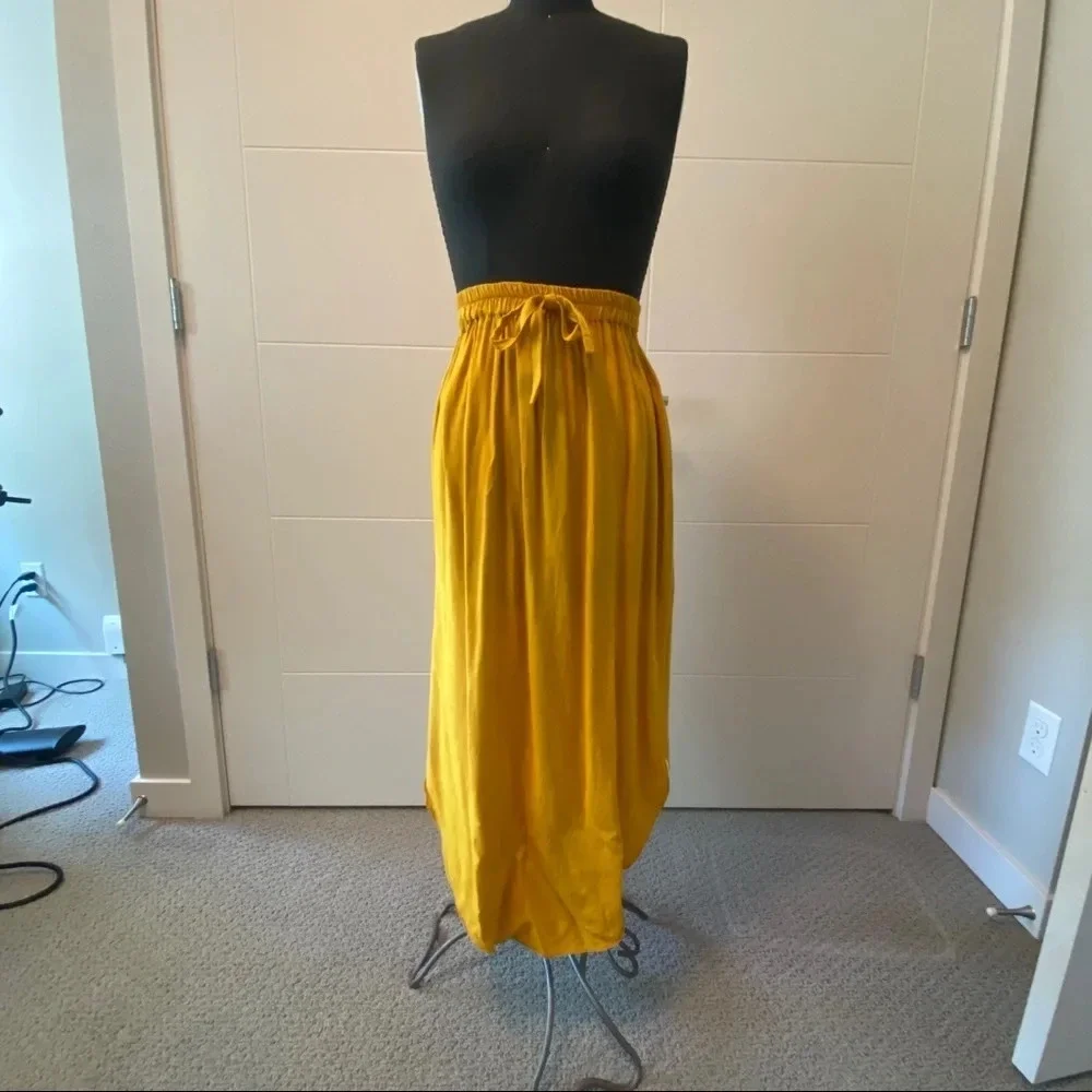 Tulip Hem Skirt